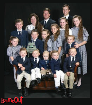 funny-picture-good-old-apple-pie-family-portrait