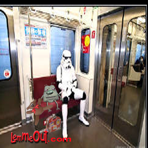 funny-picture-stormtrooper-on-the-tube